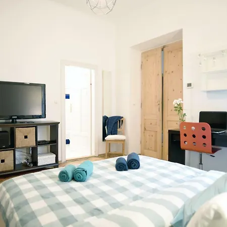 Large And Cozy 60 M2, Cracow Old Town Apartment Krakow